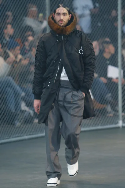 Look 22